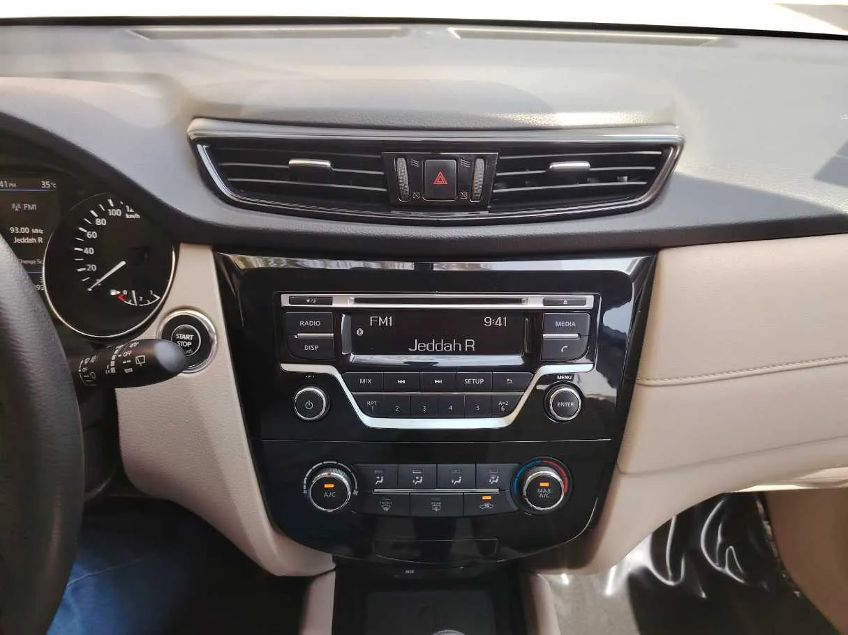 Car image 27