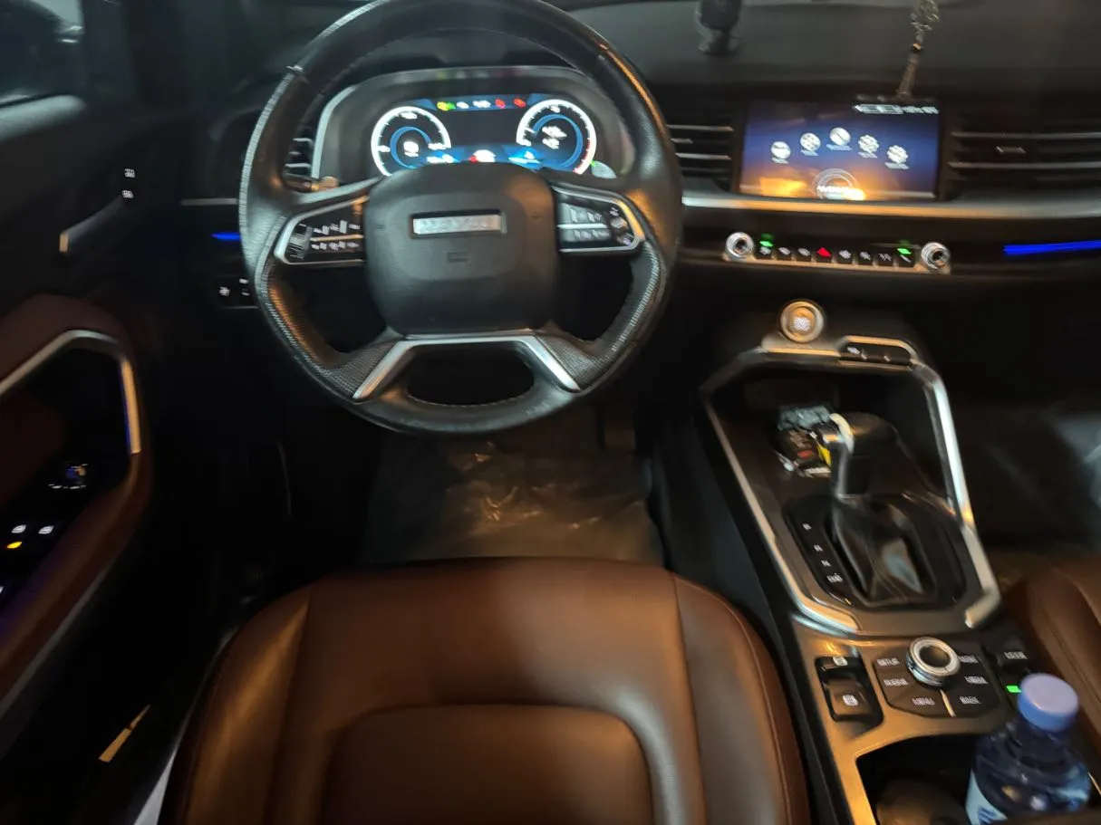 Car image 17