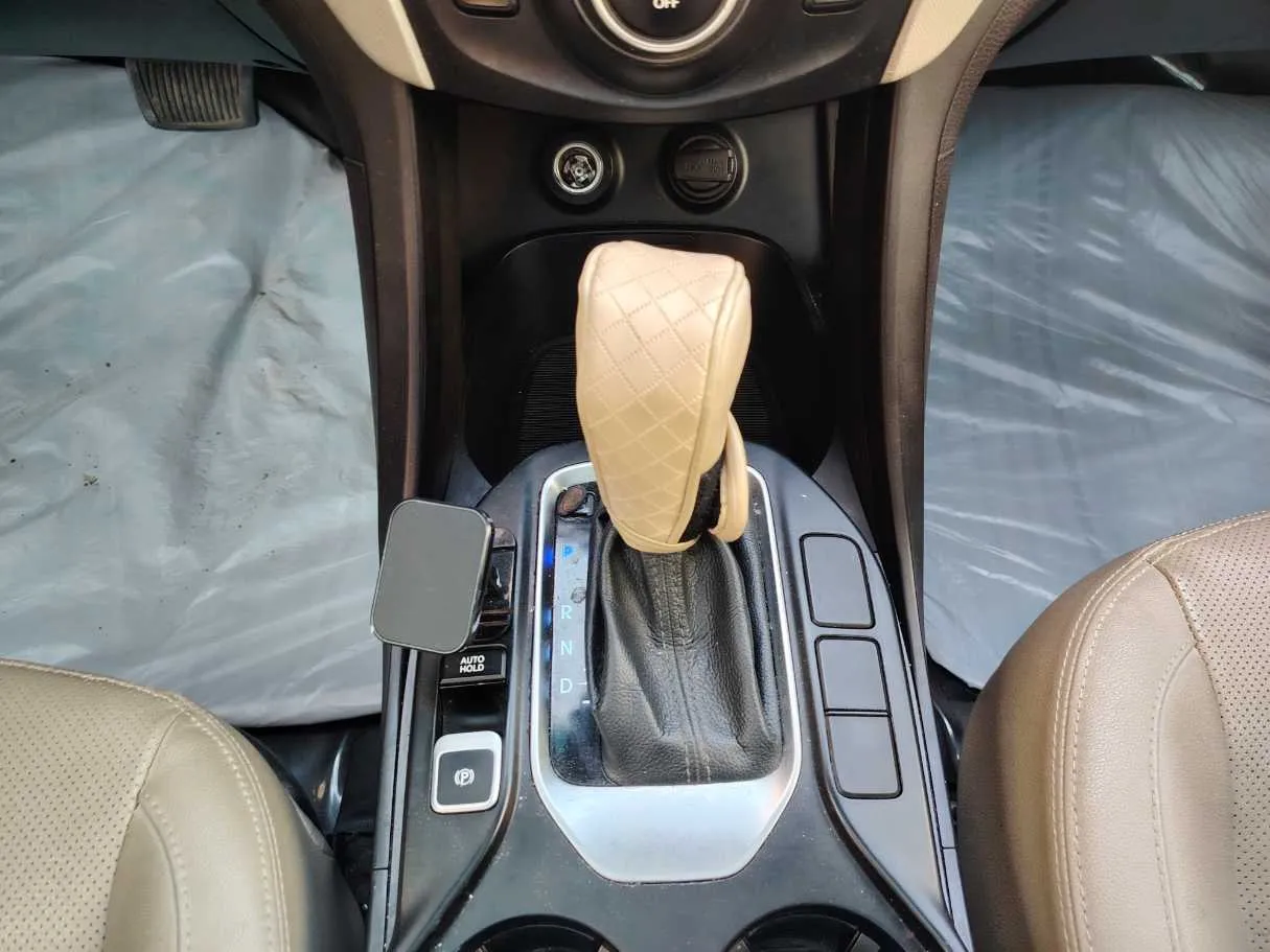 Car image 21