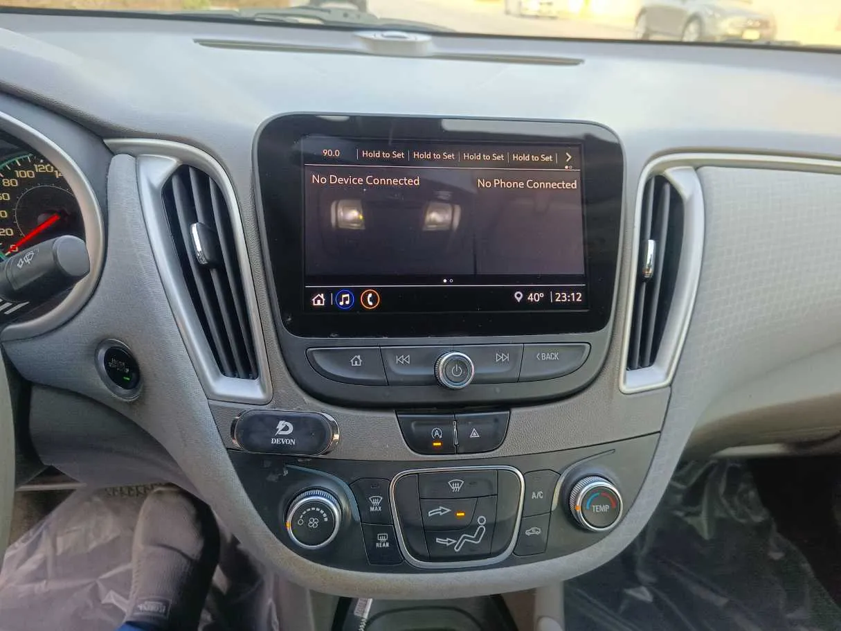 Car image 19