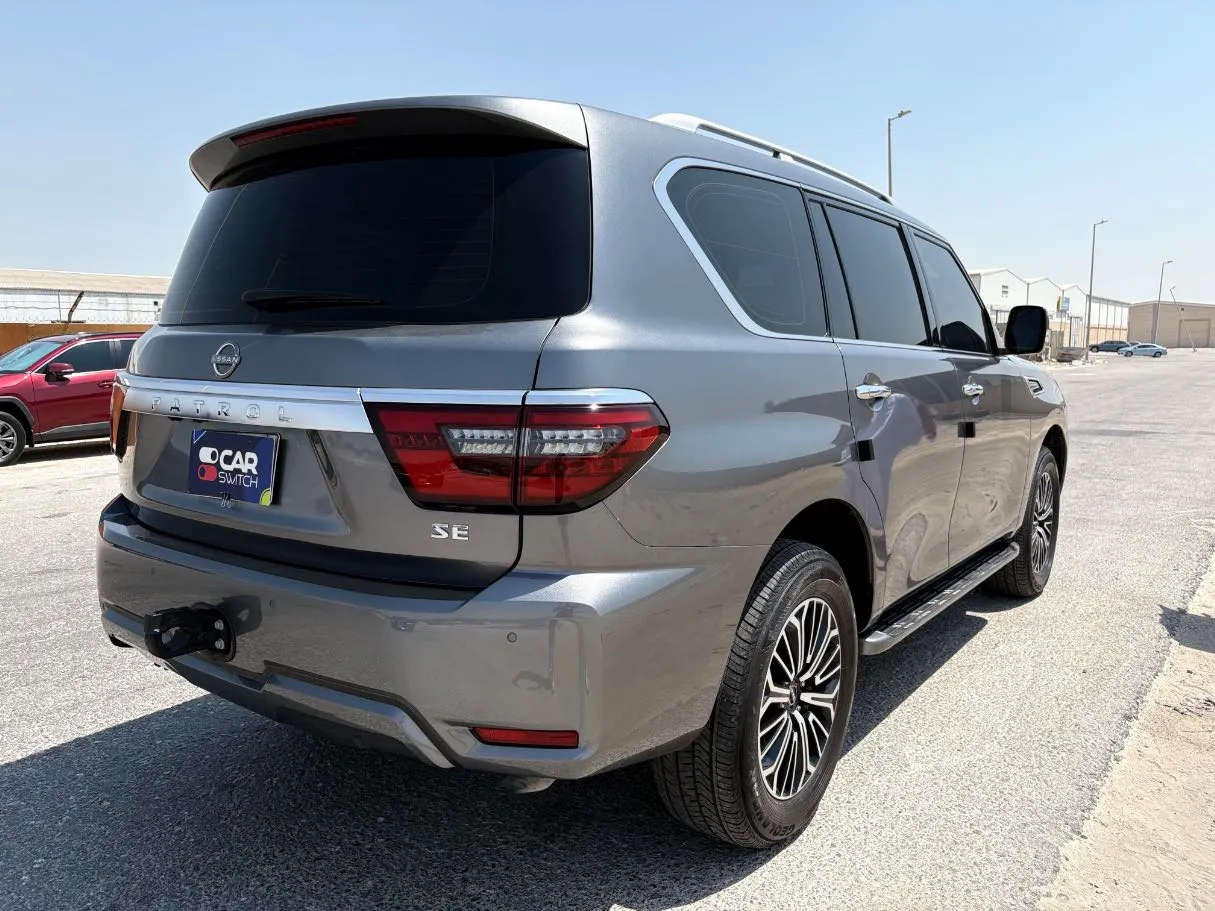 Car image 5