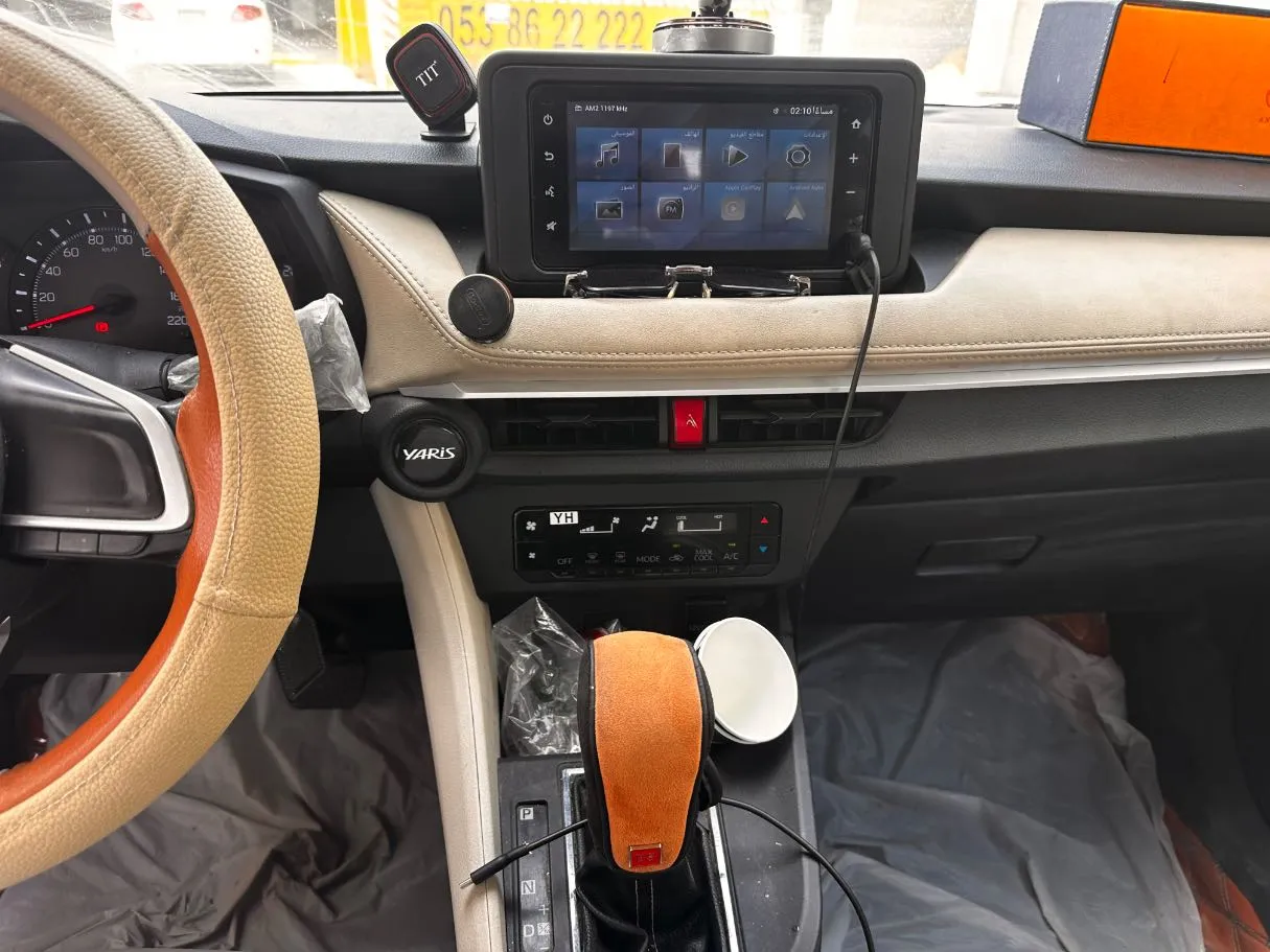 Car image 18