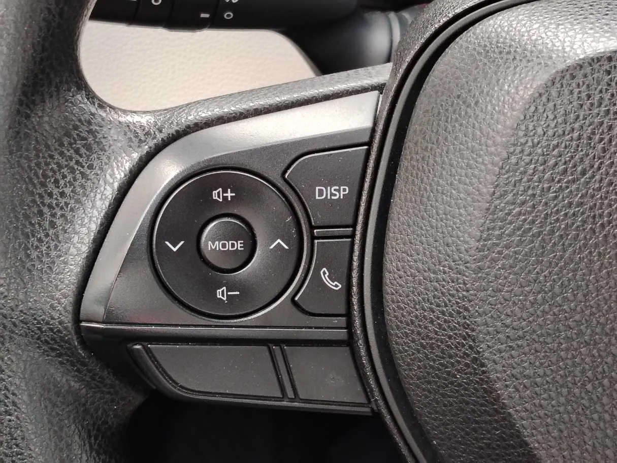 Car image 27