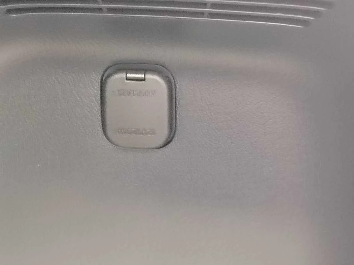 Car image 28