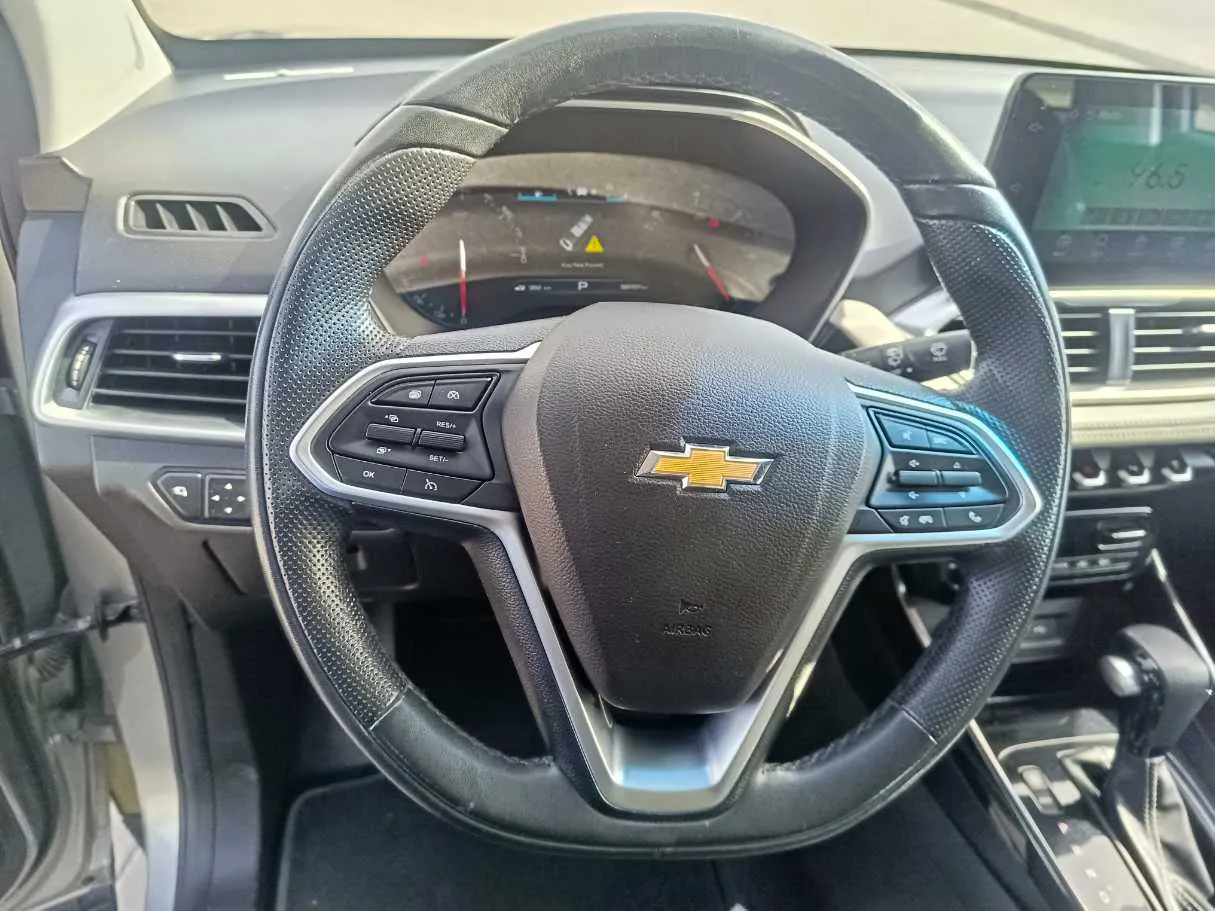 Car image 25