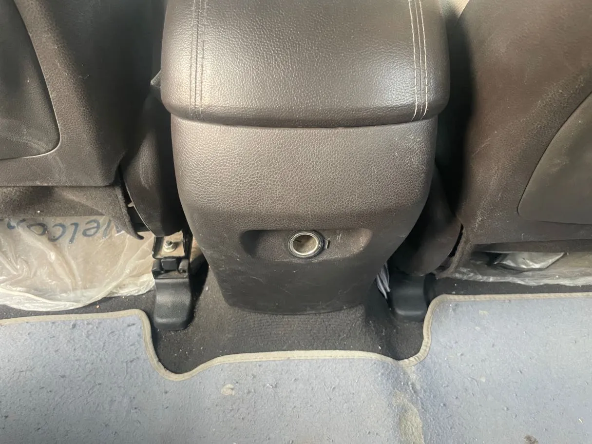Car image 23
