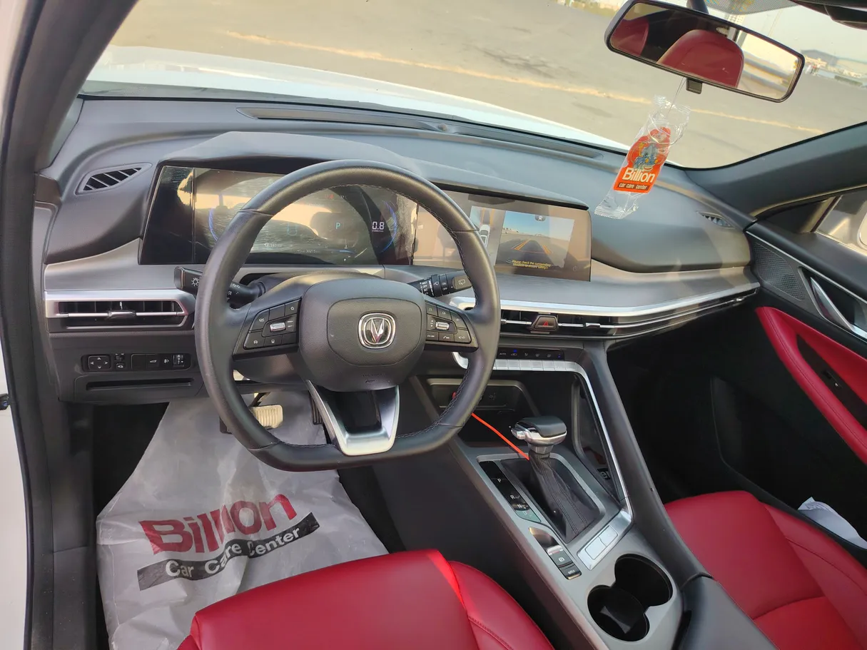 Car image 13