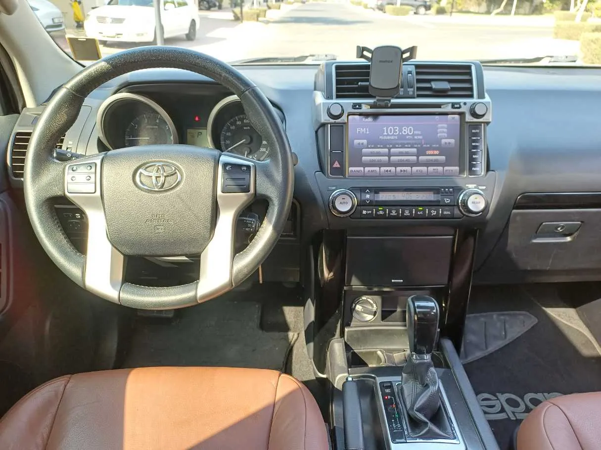 Car image 15