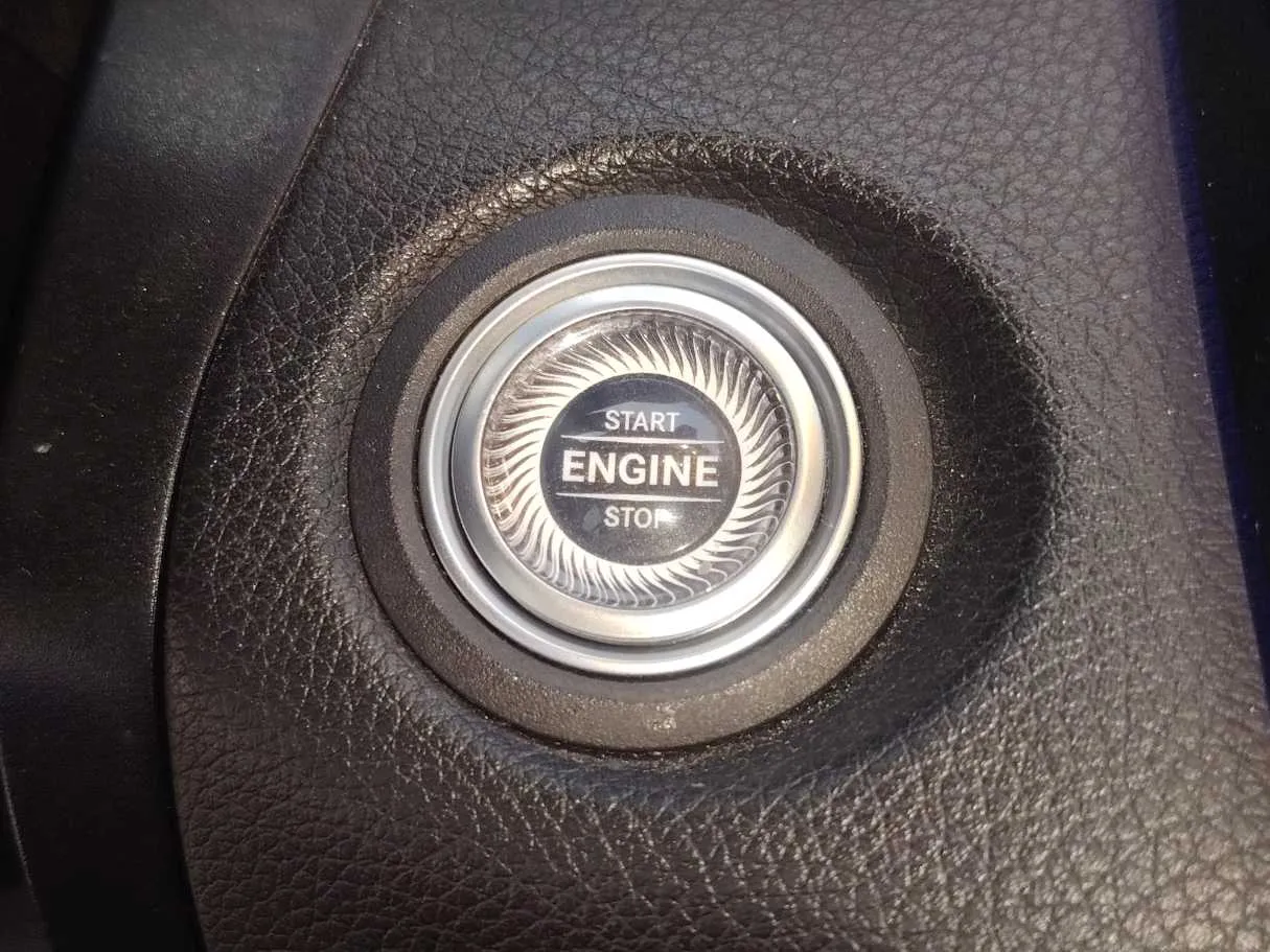Car image 28