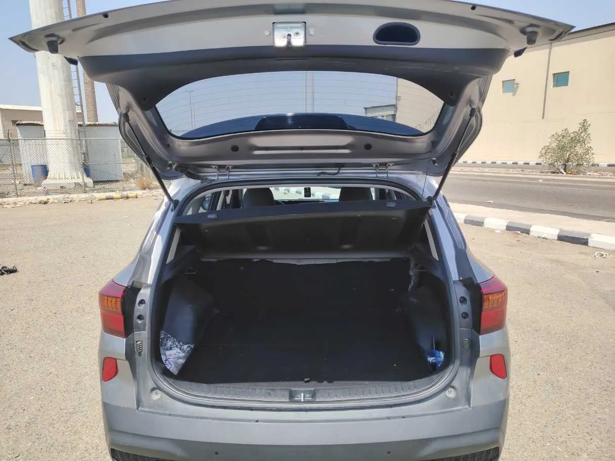 Car image 23