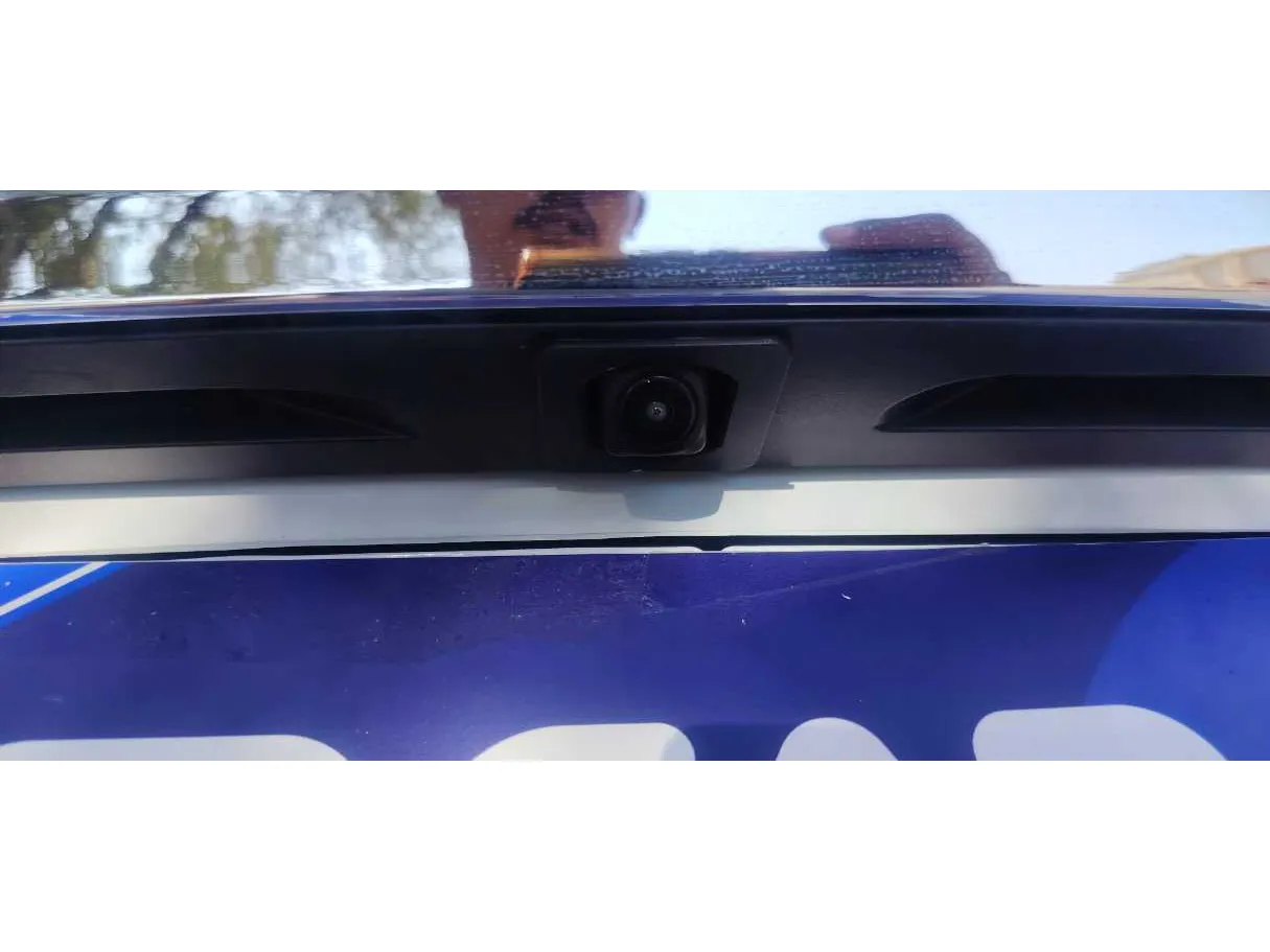 Car image 29