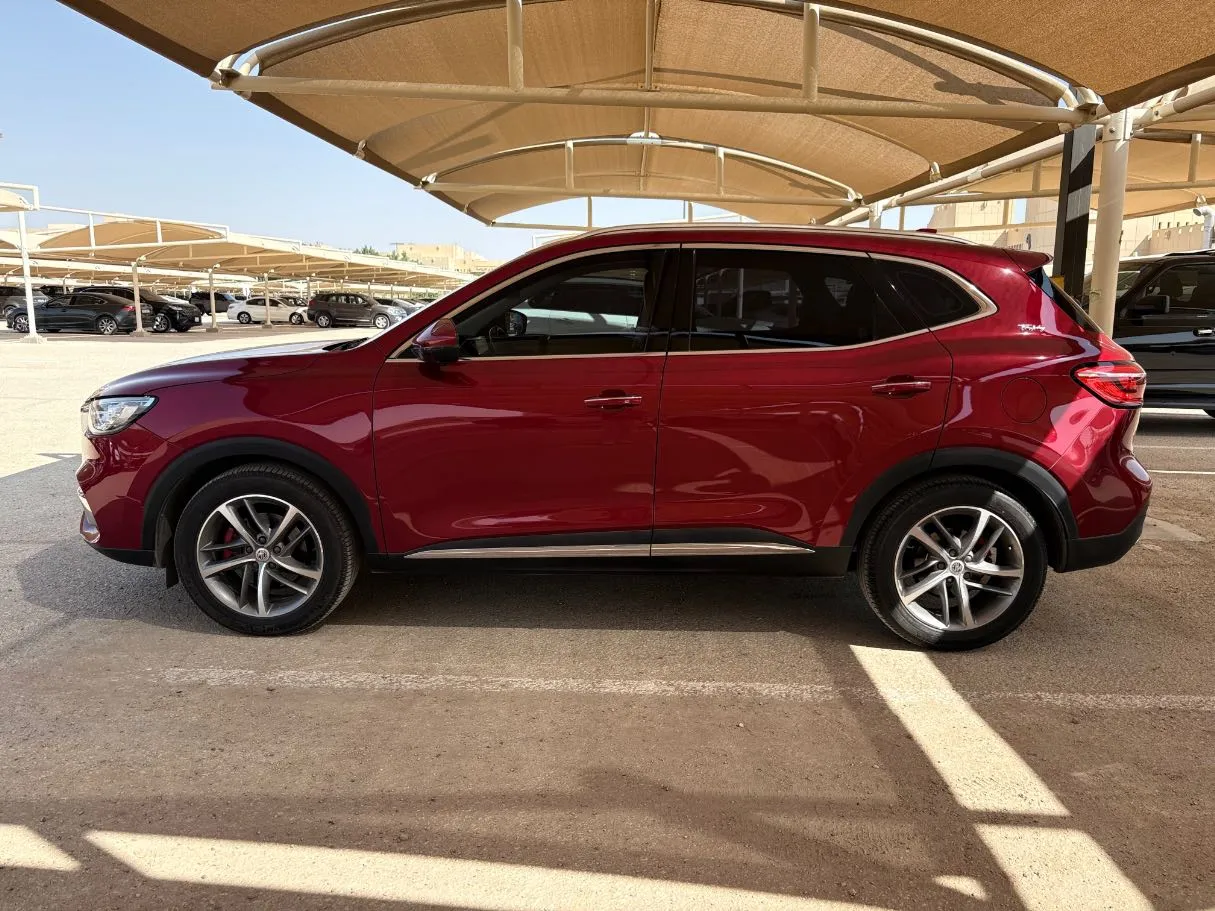 Car image 8