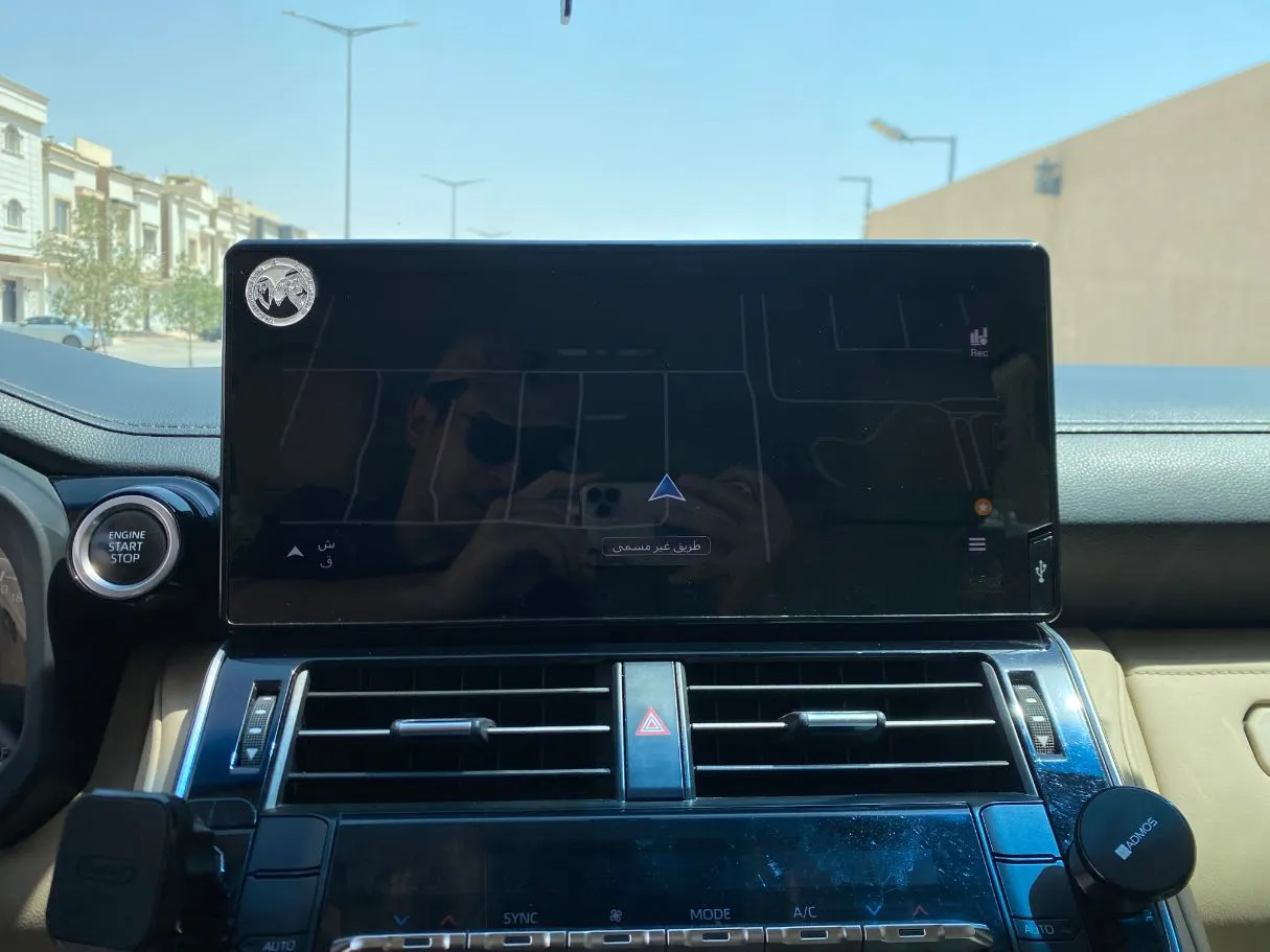 Car image 18