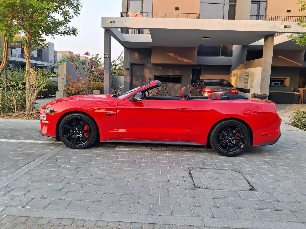 Car image 8
