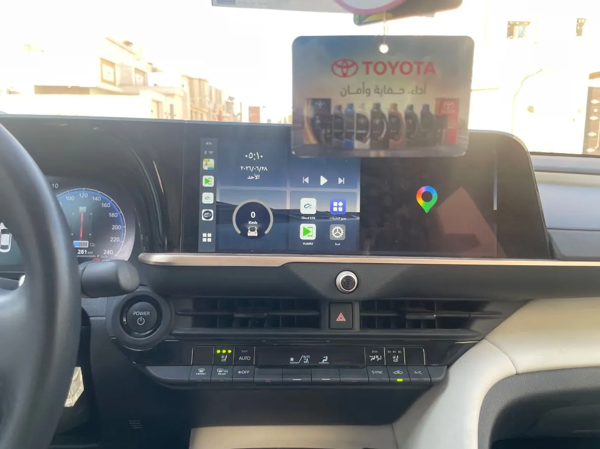 Car image 19