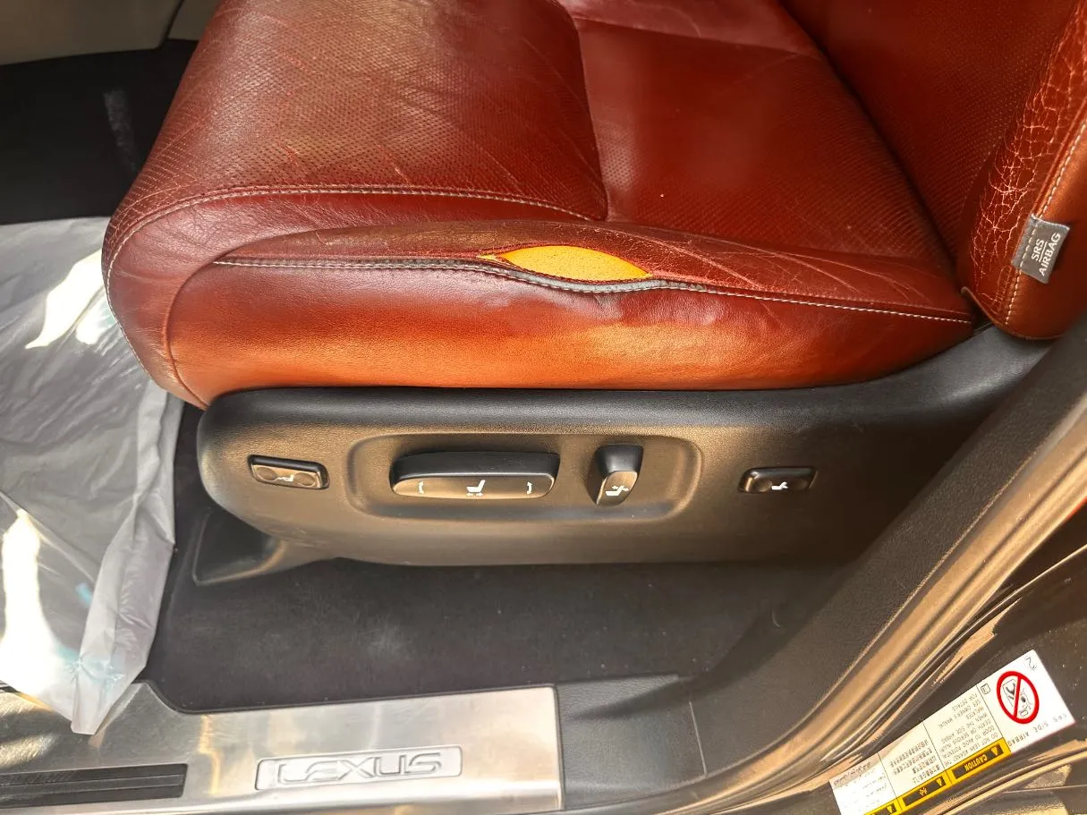 Car image 28