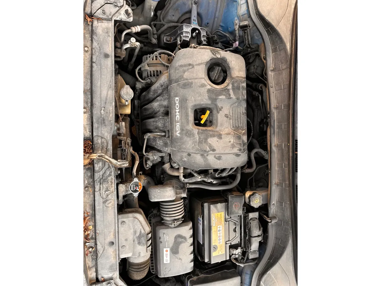 Car image 26