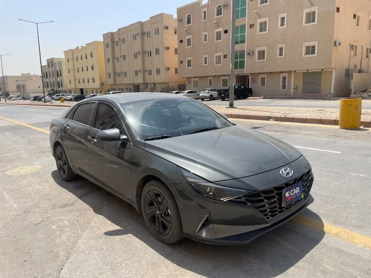 Car image 3