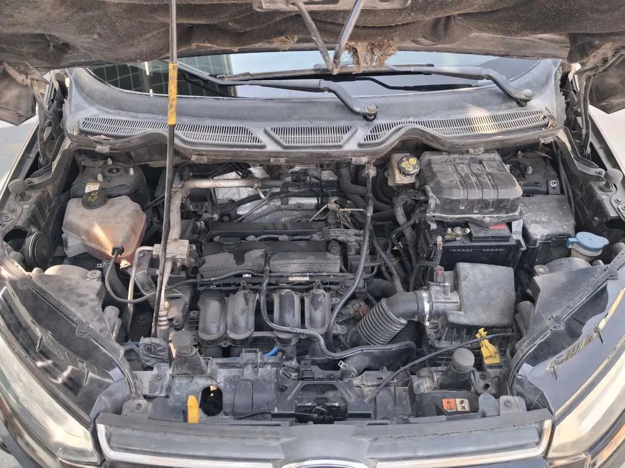 Car image 19