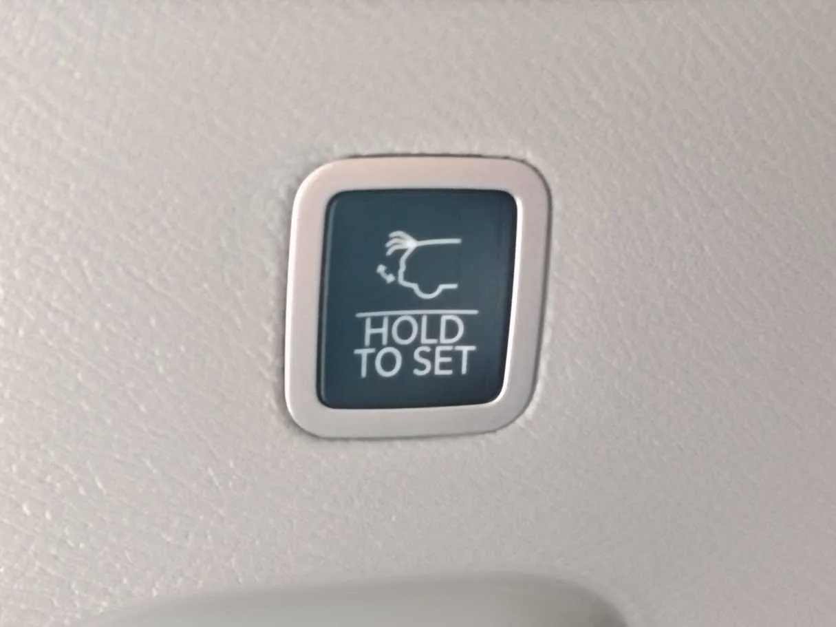 Car image 33