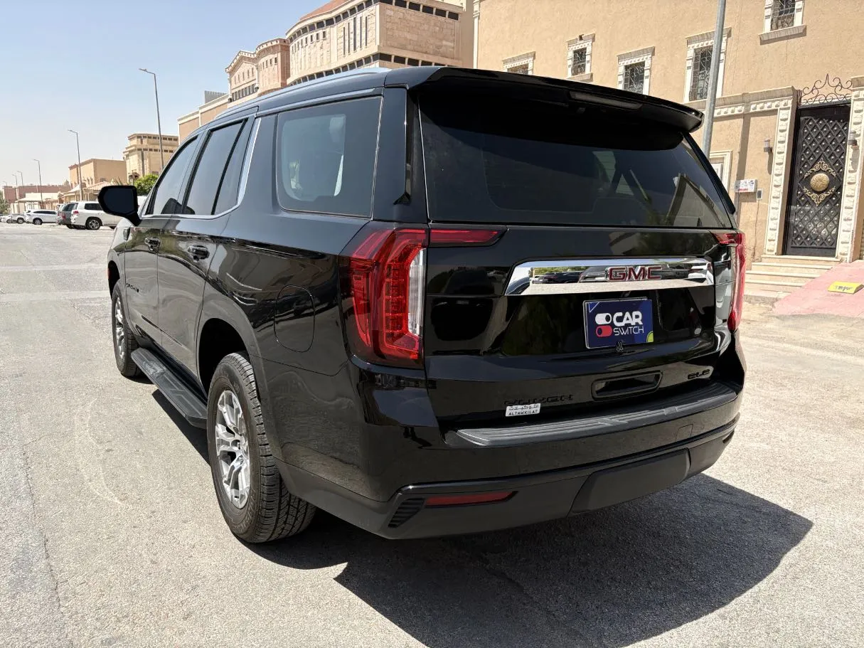 Car image 7