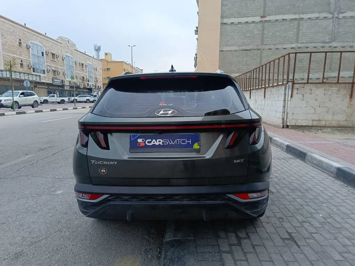 Car image 6