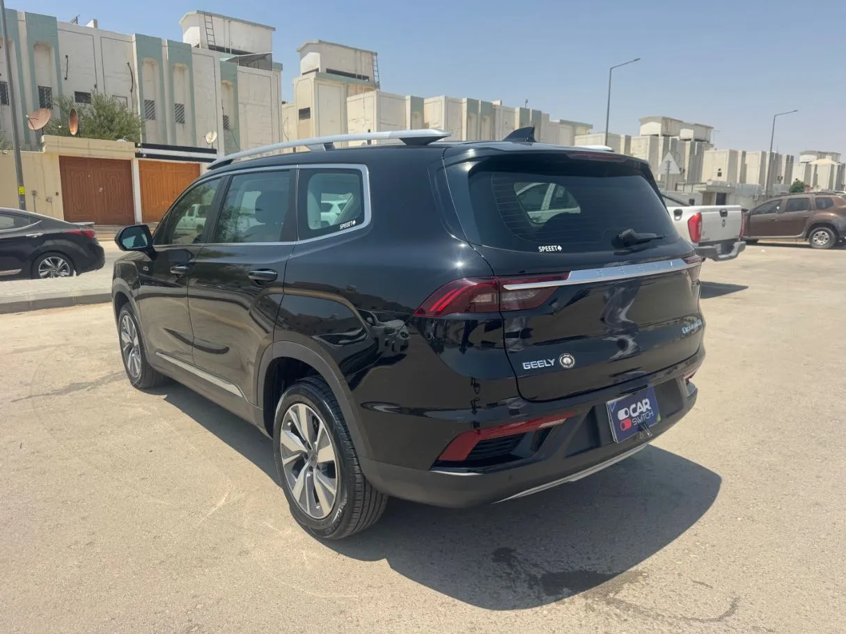 Car image 7