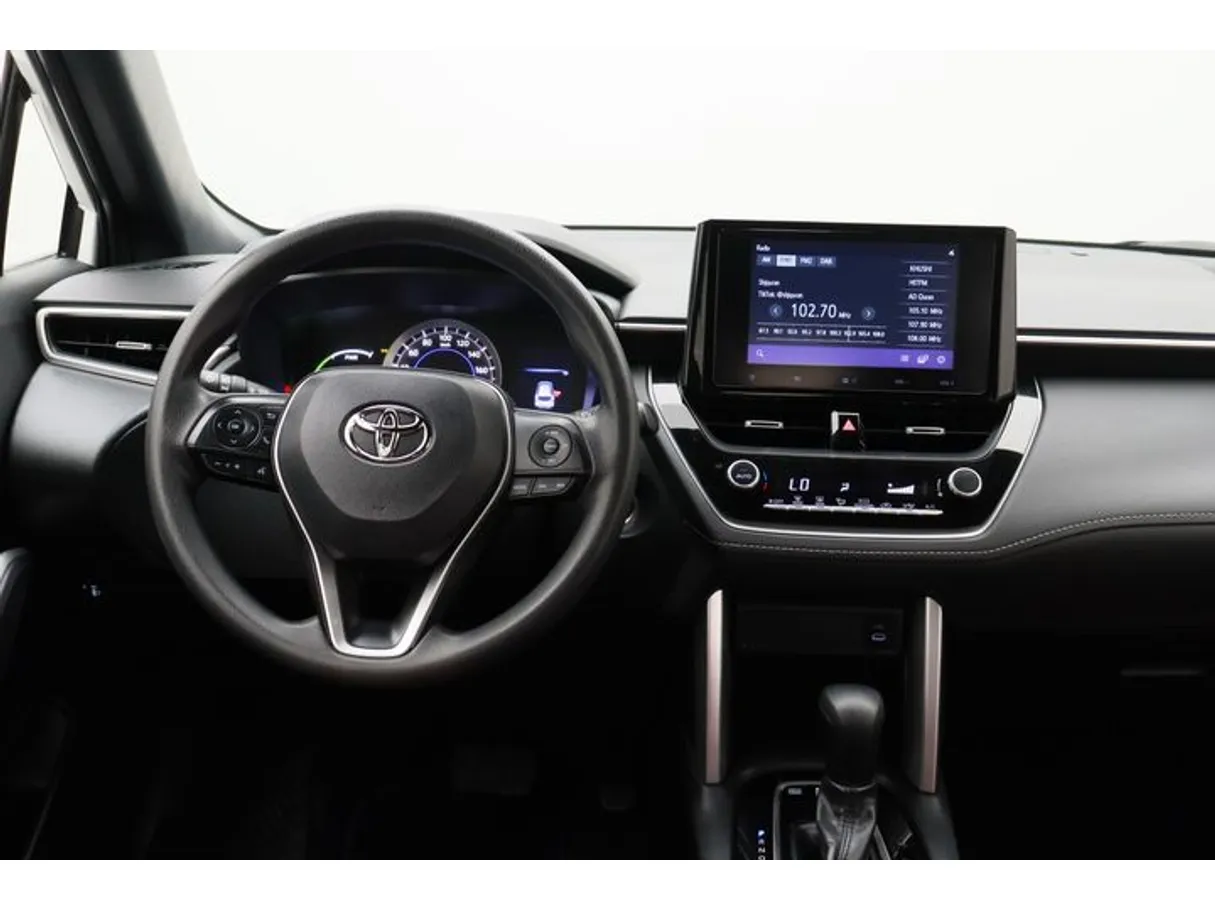 Car image 15