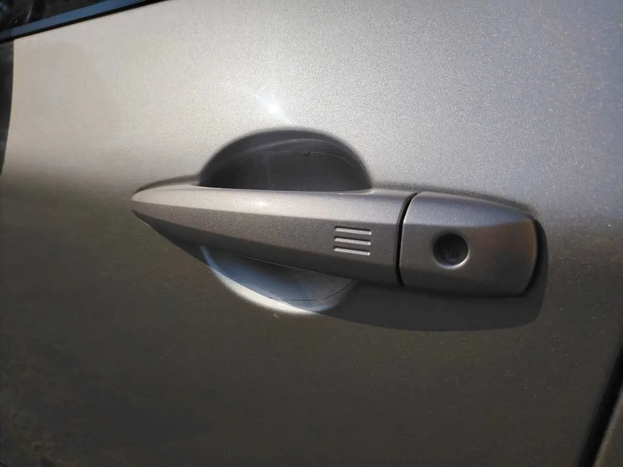 Car image 33