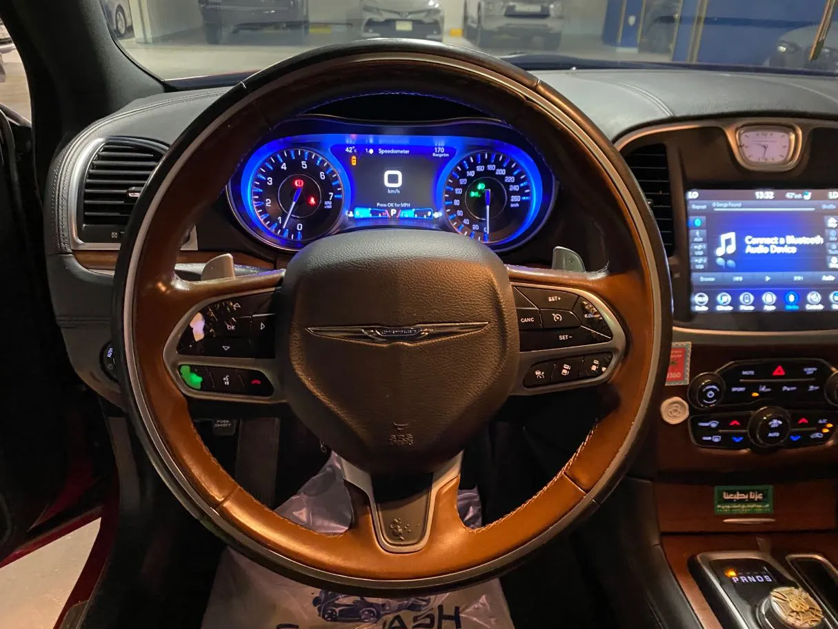 Car image 15