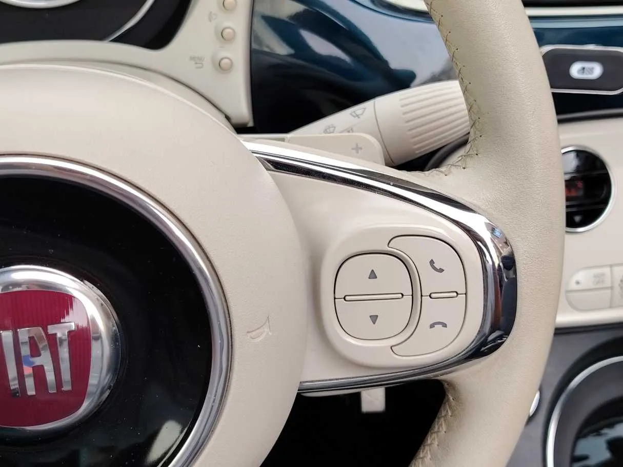 Car image 26
