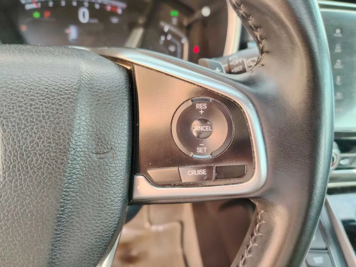 Car image 40