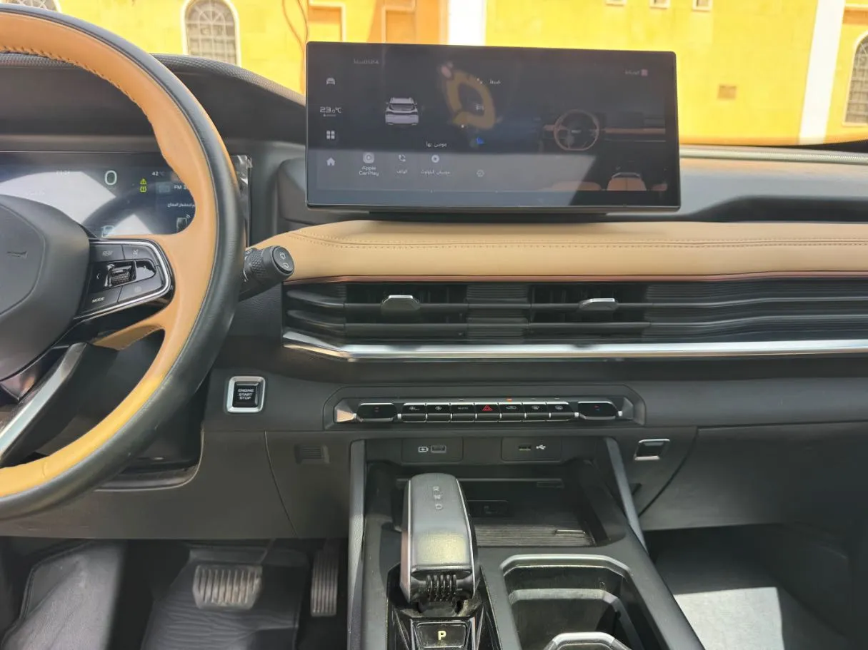 Car image 17