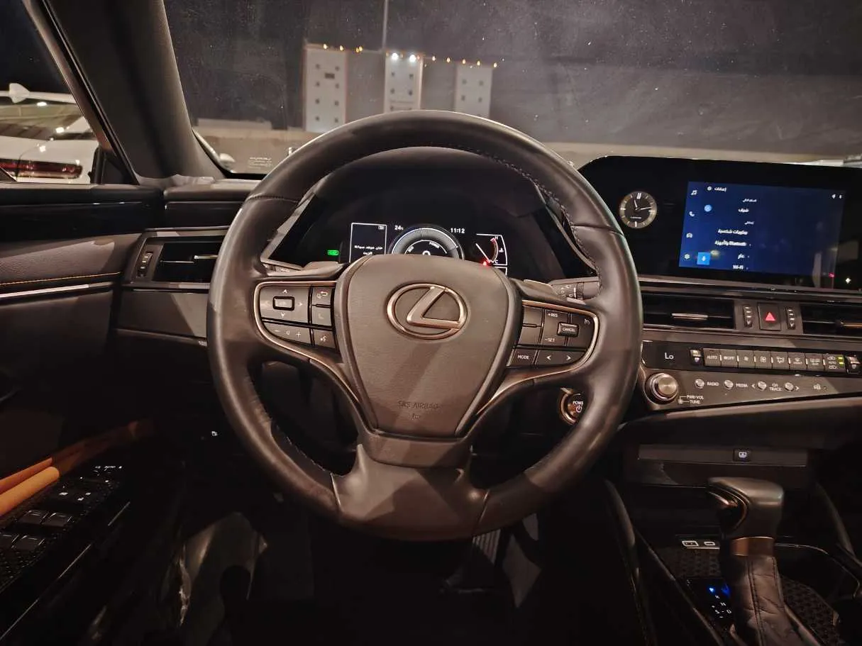 Car image 28