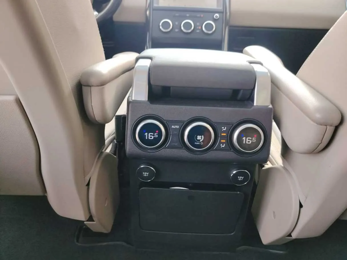 Car image 33