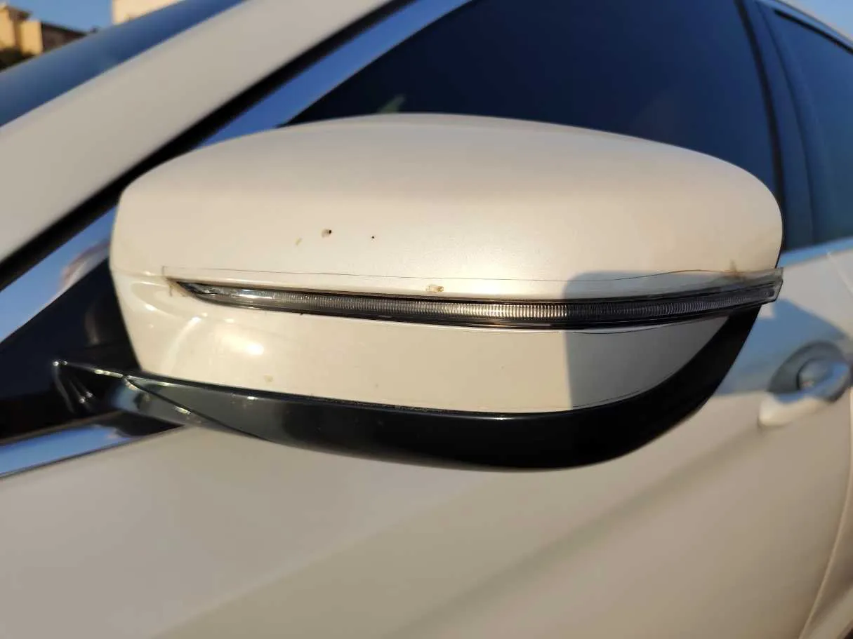 Car image 30