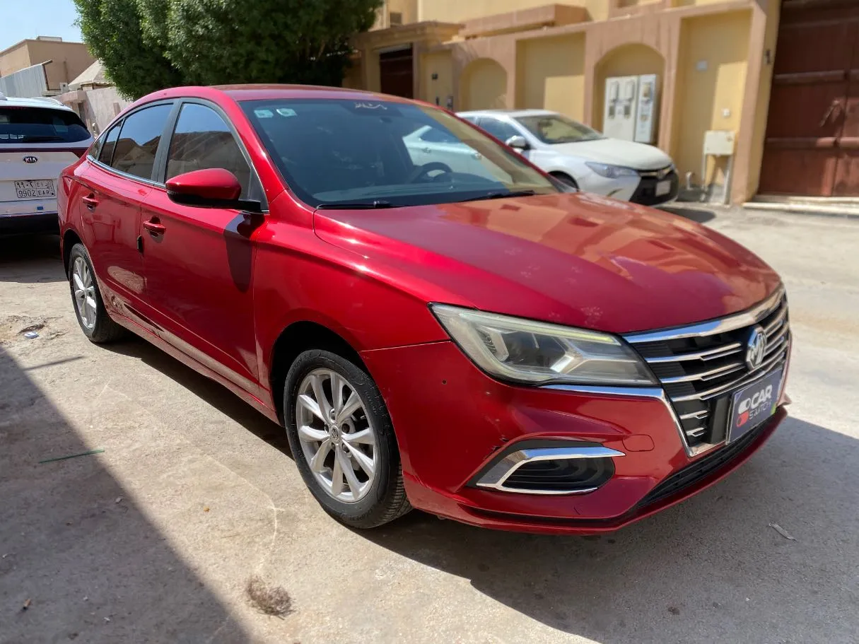 Car image 3