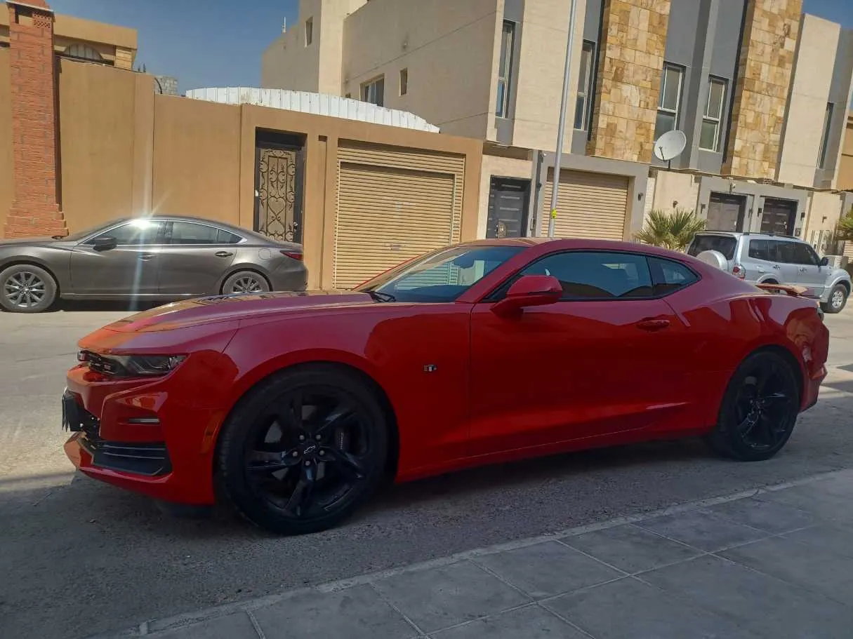 Car image 9