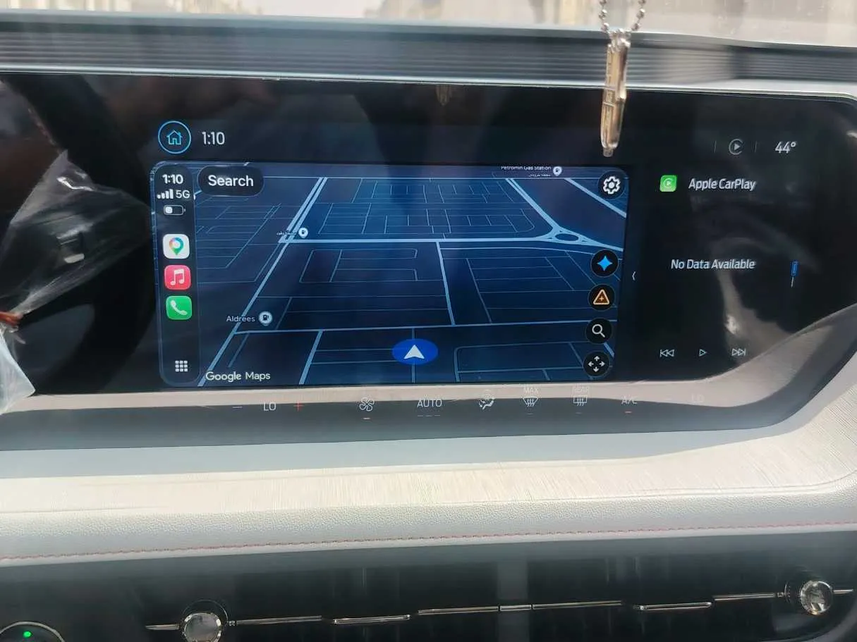 Car image 11