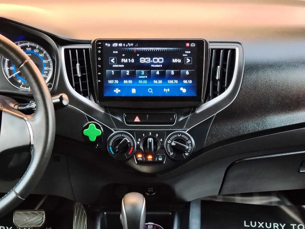 Car image 19