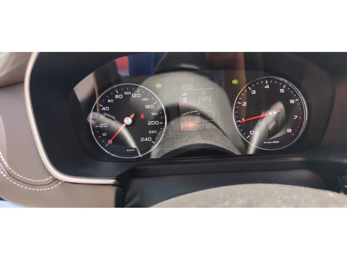 Car image 22