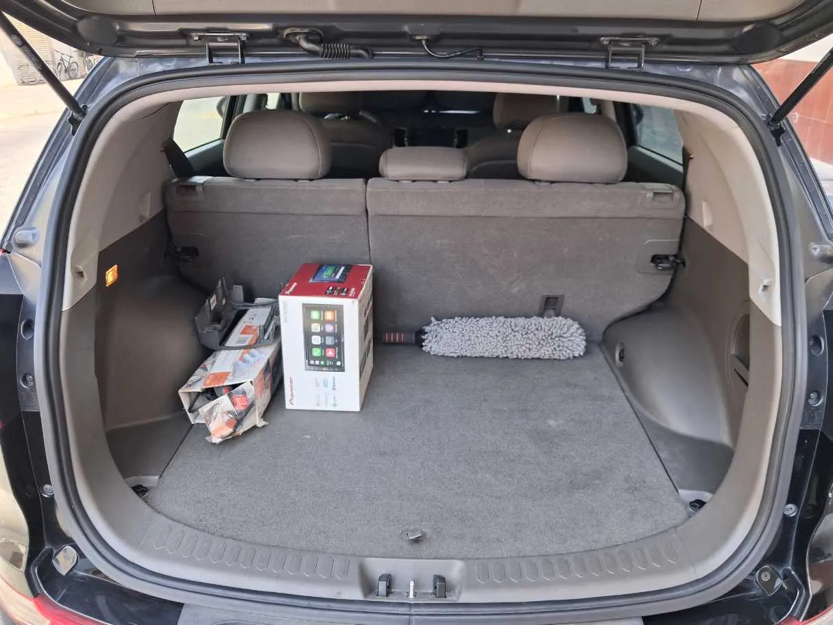 Car image 21