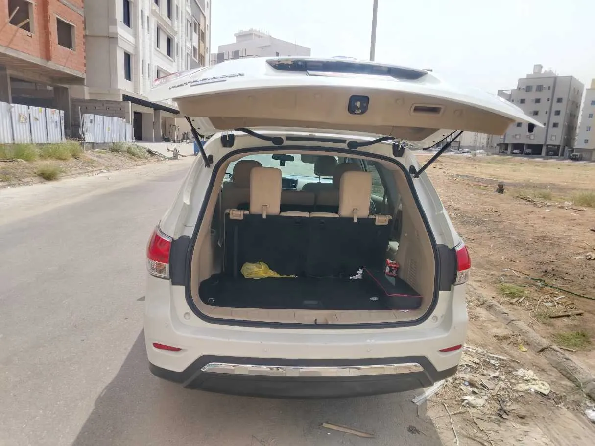 Car image 35