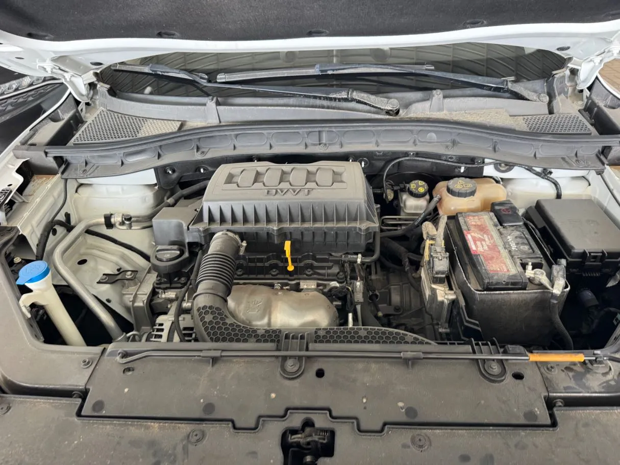 Car image 18