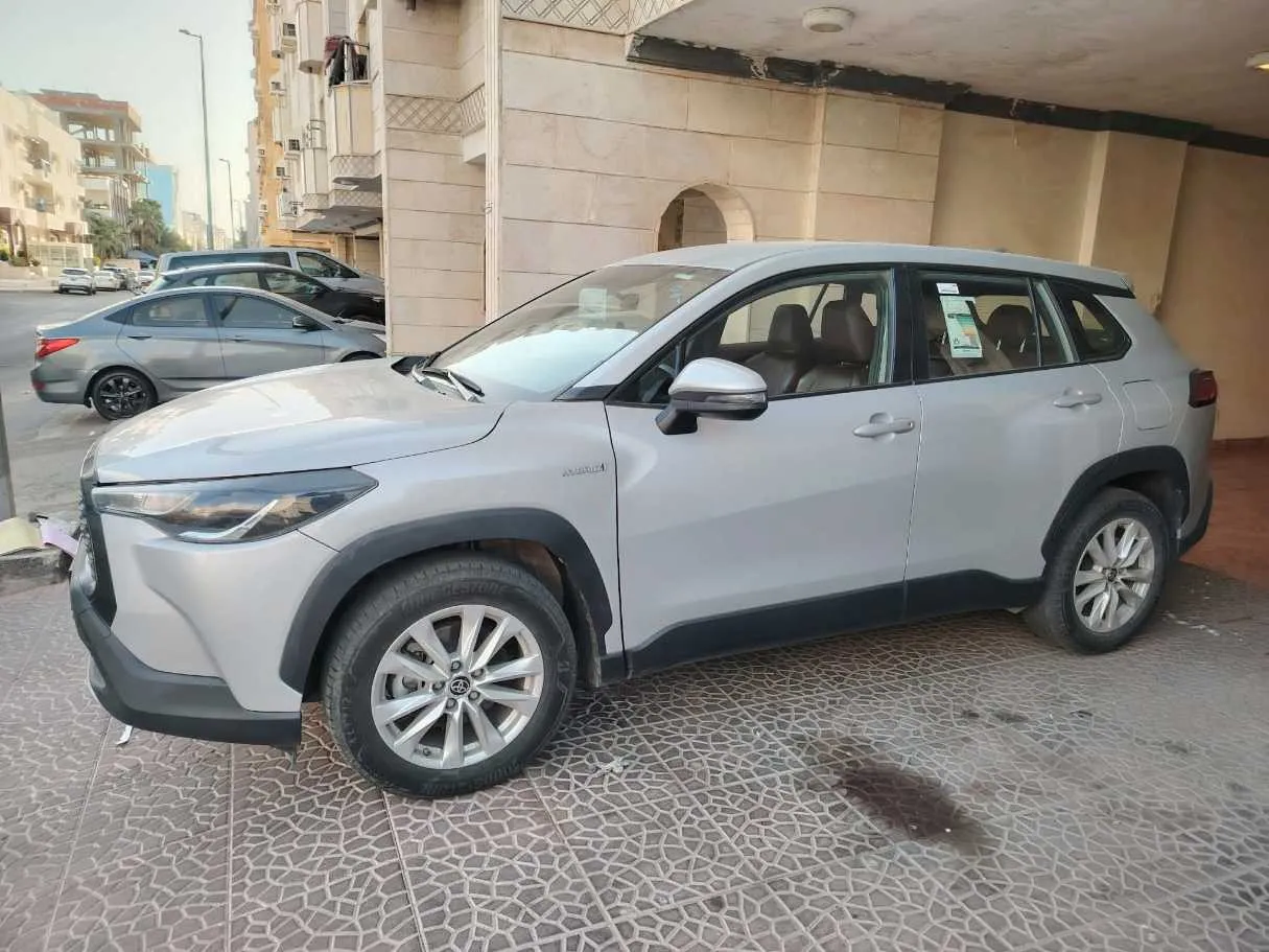Car image 8
