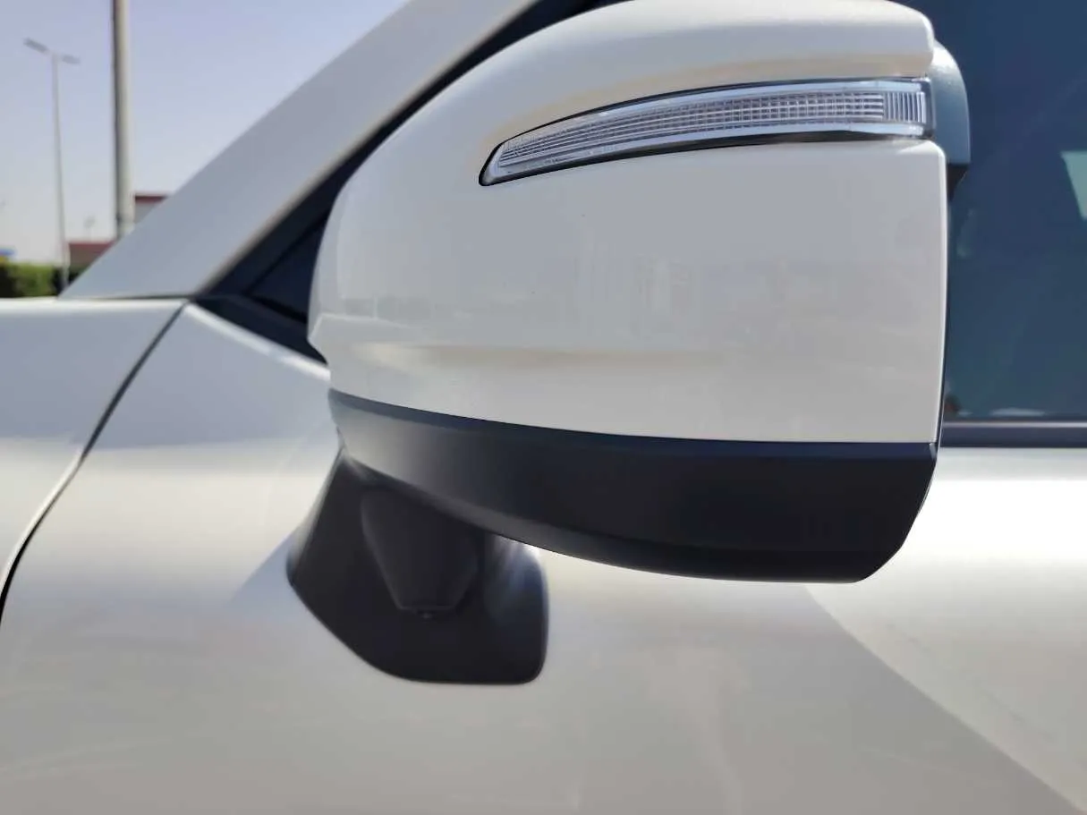 Car image 35