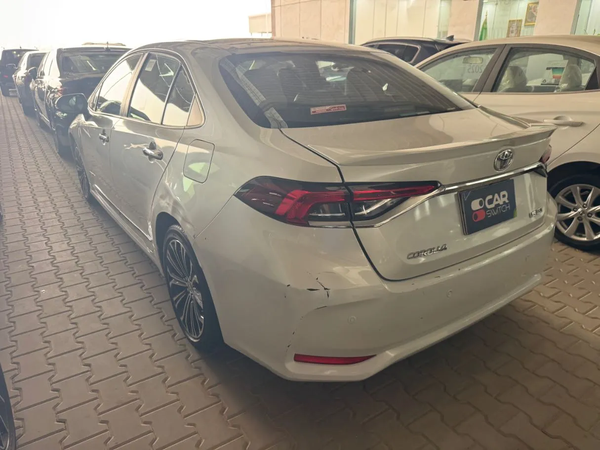 Car image 5