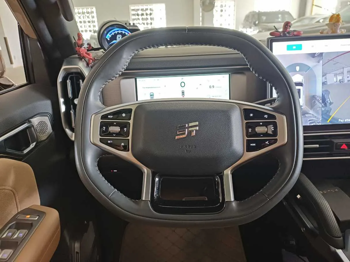 Car image 19