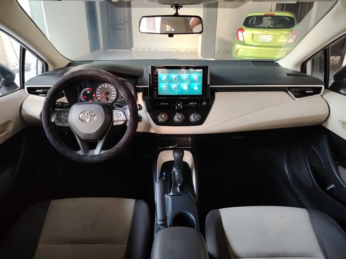 Car image 19