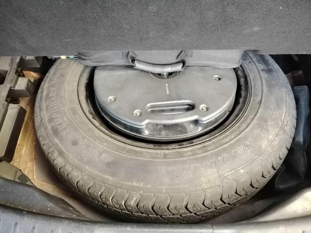 Car image 42